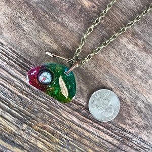 Resin pendant compass necklace